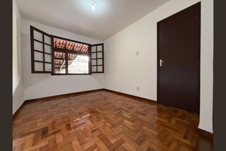 Casa para alugar com 4 quartos, 250m² em Alípio de Melo, Belo Horizonte