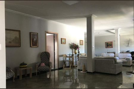 Casa de Condomínio para alugar com 8 quartos, 648m² em Conjunto Habitacional Vila Santana (Sousas), Campinas
