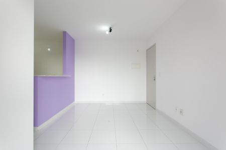 Sala de apartamento para alugar com 2 quartos, 48m² em Vila Taquari, São Paulo