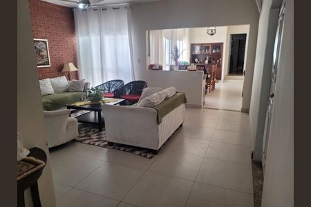 Casa para alugar com 3 quartos, 215m² em Jardim Marília, Campinas