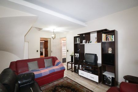 Sala de casa à venda com 4 quartos, 160m² em Conjunto Residencial Santa Terezinha, São Paulo