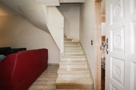 Sala de casa à venda com 4 quartos, 160m² em Conjunto Residencial Santa Terezinha, São Paulo