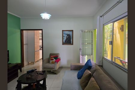 Sala de casa à venda com 3 quartos, 400m² em Jardim Jovaia, Guarulhos