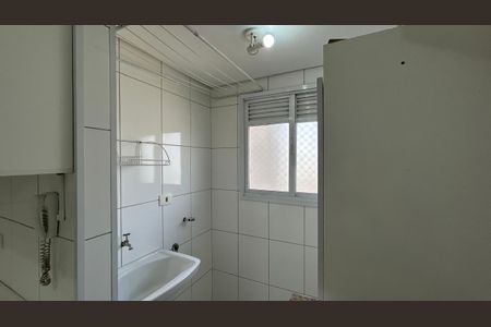 Área de serviço de apartamento para alugar com 2 quartos, 60m² em Jardim Barbosa, Guarulhos