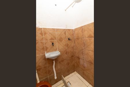 Banheiro de kitnet/studio para alugar com 1 quarto, 28m² em Ricardo de Albuquerque, Rio de Janeiro