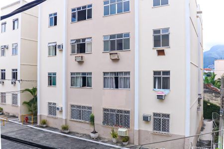 Quarto vista de apartamento para alugar com 2 quartos, 56m² em Todos Os Santos, Rio de Janeiro