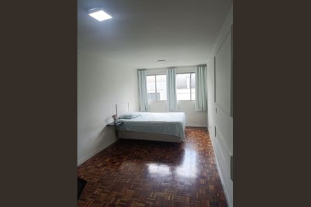 Quarto de kitnet/studio para alugar com 1 quarto, 28m² em Centro, Curitiba