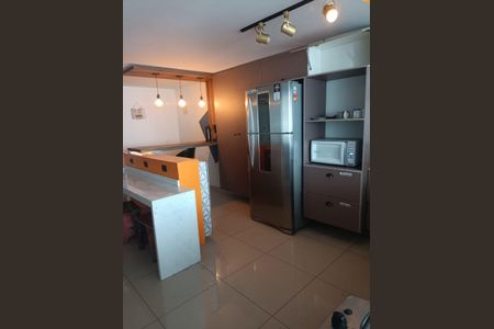 Cozinha de kitnet/studio para alugar com 1 quarto, 28m² em Centro, Curitiba