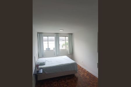 Quarto de kitnet/studio para alugar com 1 quarto, 28m² em Centro, Curitiba