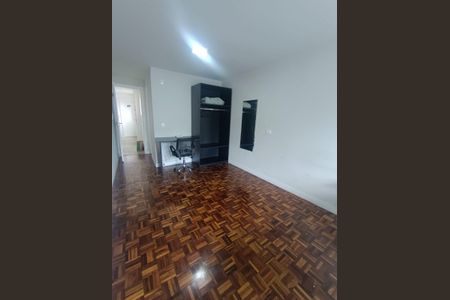 Quarto de kitnet/studio para alugar com 1 quarto, 28m² em Centro, Curitiba