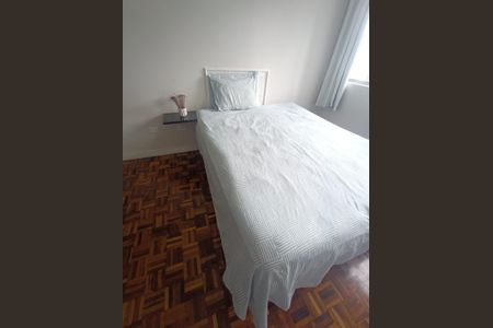 Quarto de kitnet/studio para alugar com 1 quarto, 28m² em Centro, Curitiba