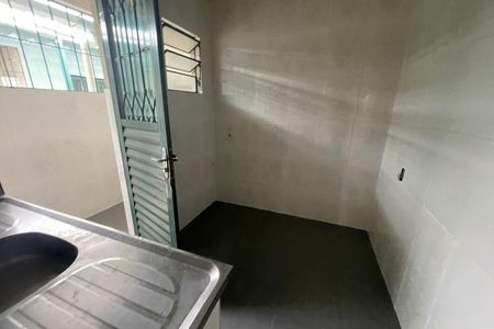 Cozinha de apartamento para alugar com 1 quarto, 42m² em Parque Lafaiete, Duque de Caxias
