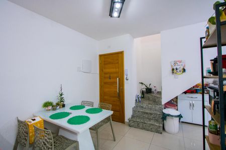 Sala de apartamento para alugar com 2 quartos, 102m² em Vila Pires, Santo André