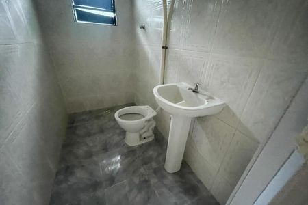 Banheiro de apartamento para alugar com 1 quarto, 40m² em Parque Lafaiete, Duque de Caxias
