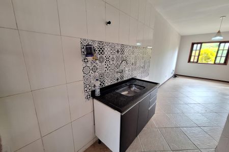 Cozinha de casa para alugar com 2 quartos, 54m² em Chácaras Arcampo, Duque de Caxias
