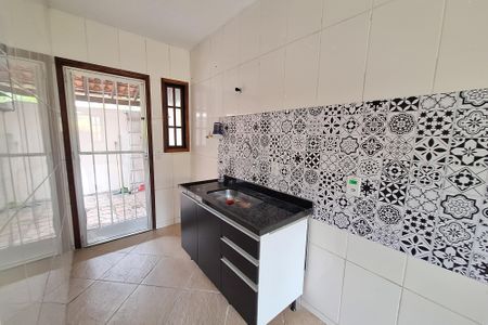 Cozinha de casa para alugar com 2 quartos, 54m² em Chácaras Arcampo, Duque de Caxias