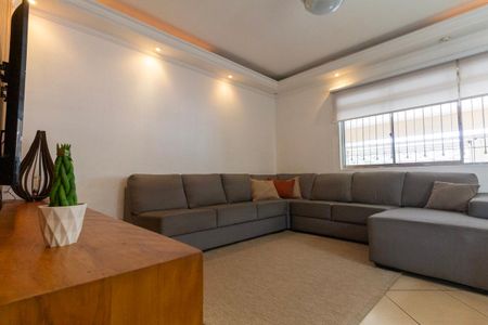 Sala de casa à venda com 4 quartos, 260m² em Jardim Laone, São Paulo