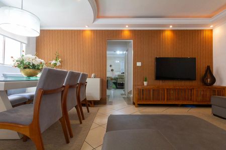 Sala de casa à venda com 4 quartos, 260m² em Jardim Laone, São Paulo