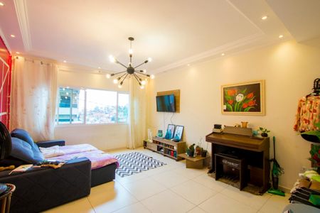 Casa à venda com 2 quartos, 179m² em Sítio Cassaquera, Santo André