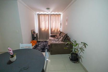 Sala de apartamento para alugar com 3 quartos, 75m² em Planalto, Belo Horizonte