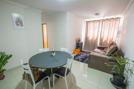 Sala de apartamento para alugar com 3 quartos, 75m² em Planalto, Belo Horizonte