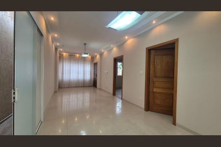 Sala de casa para alugar com 3 quartos, 198m² em Vila Santo Alberto, Santo André