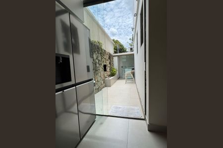 Sacada de apartamento à venda com 3 quartos, 130m² em Fonte Grande, Contagem