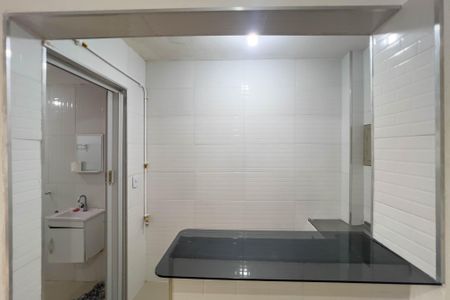 Cozinha de kitnet/studio à venda com 1 quarto, 26m² em Sé, São Paulo