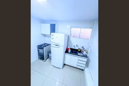 Cozinha de apartamento para alugar com 2 quartos, 59m² em Centro, Curitiba