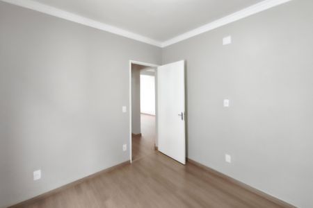 Quarto 2 de apartamento à venda com 2 quartos, 42m² em Vila Marieta, Campinas