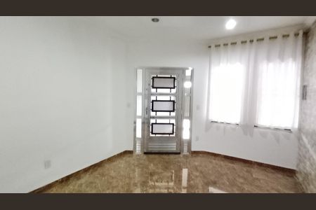 Sala de casa para alugar com 2 quartos, 203m² em Cidade Edson, Suzano