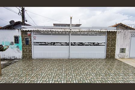 Fachada de casa para alugar com 3 quartos, 213m² em Jardim Samambaia, Praia Grande