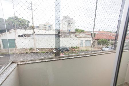 Varanda de apartamento para alugar com 2 quartos, 53m² em Santa Mônica, Uberlândia