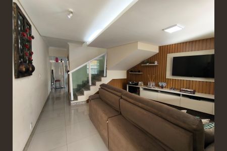 Casa para alugar com 3 quartos, 213m² em Vitoria, Belo Horizonte