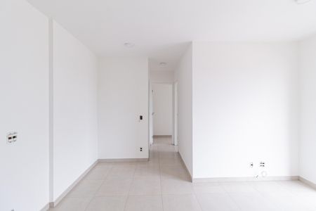 Sala de apartamento para alugar com 2 quartos, 60m² em Jardim das Belezas, Carapicuíba