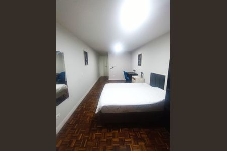 Quarto de kitnet/studio para alugar com 1 quarto, 30m² em Centro, Curitiba