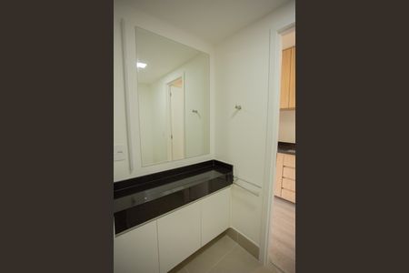 BANHEIRO de kitnet/studio para alugar com 1 quarto, 19m² em Vila Romana, São Paulo
