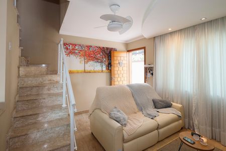 Sala de casa de condomínio à venda com 2 quartos, 54m² em Vila Leonor, São Paulo