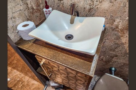 Banheiro de apartamento para alugar com 2 quartos, 86m² em Vila Valenca, São Vicente