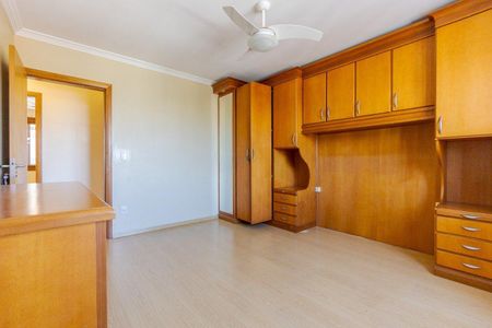 Quarto 1 de apartamento para alugar com 3 quartos, 118m² em Jardim Itu, Porto Alegre