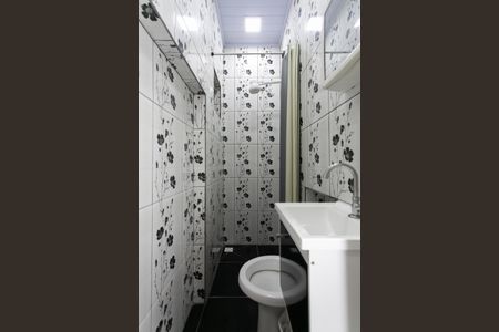 Banheiro de kitnet/studio para alugar com 1 quarto, 25m² em Vila Siria, São Paulo