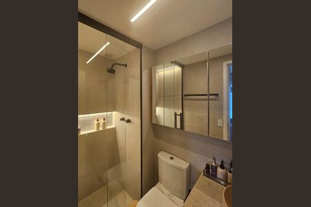 Banheiro de apartamento à venda com 1 quarto, 51m² em Vila Anglo Brasileira, São Paulo