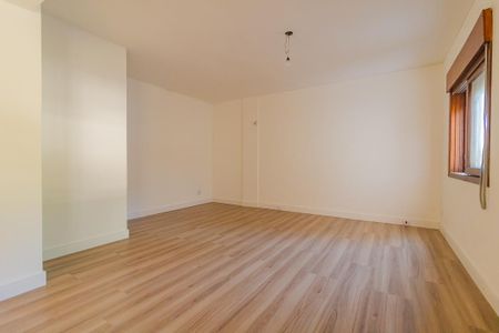 Sala de apartamento para alugar com 2 quartos, 75m² em Medianeira, Porto Alegre
