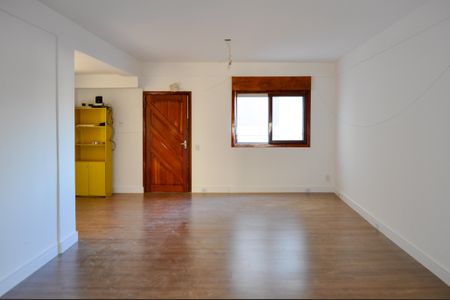 Apartamento para alugar com 1 quarto, 75m² em Medianeira, Porto Alegre