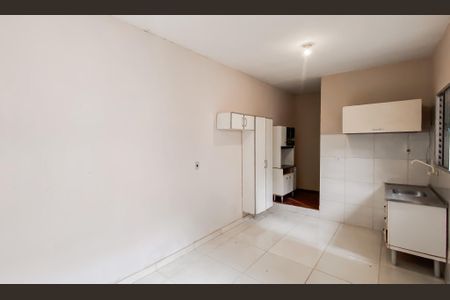 Sala de casa para alugar com 1 quarto, 25m² em Vila Buenos Aires, São Paulo