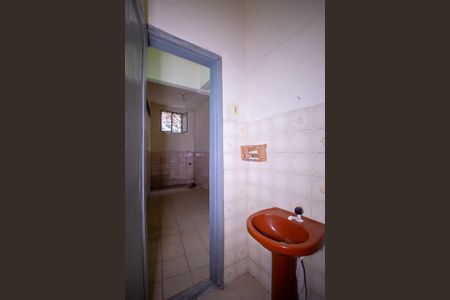 Banheiro Social de casa para alugar com 1 quarto, 40m² em Covanca, São Gonçalo