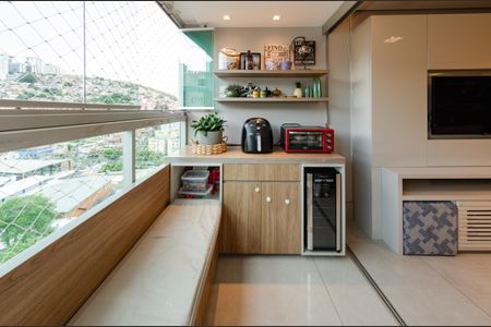 Varanda de apartamento para alugar com 3 quartos, 77m² em Grajaú, Belo Horizonte