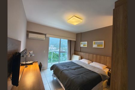 Quarto de apartamento para alugar com 1 quarto, 30m² em Camorim, Rio de Janeiro