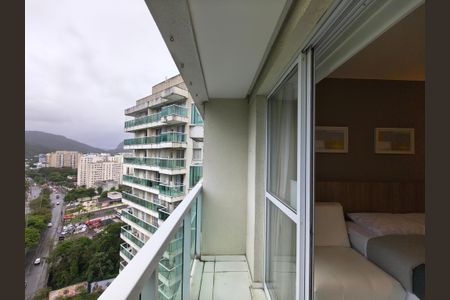 Varanda Quarto de apartamento para alugar com 1 quarto, 30m² em Camorim, Rio de Janeiro