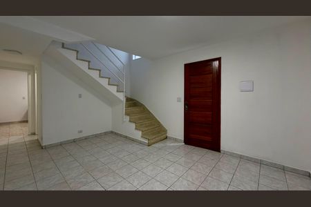 Casa para alugar com 2 quartos, 170m² em Jardim Arpoador, São Paulo